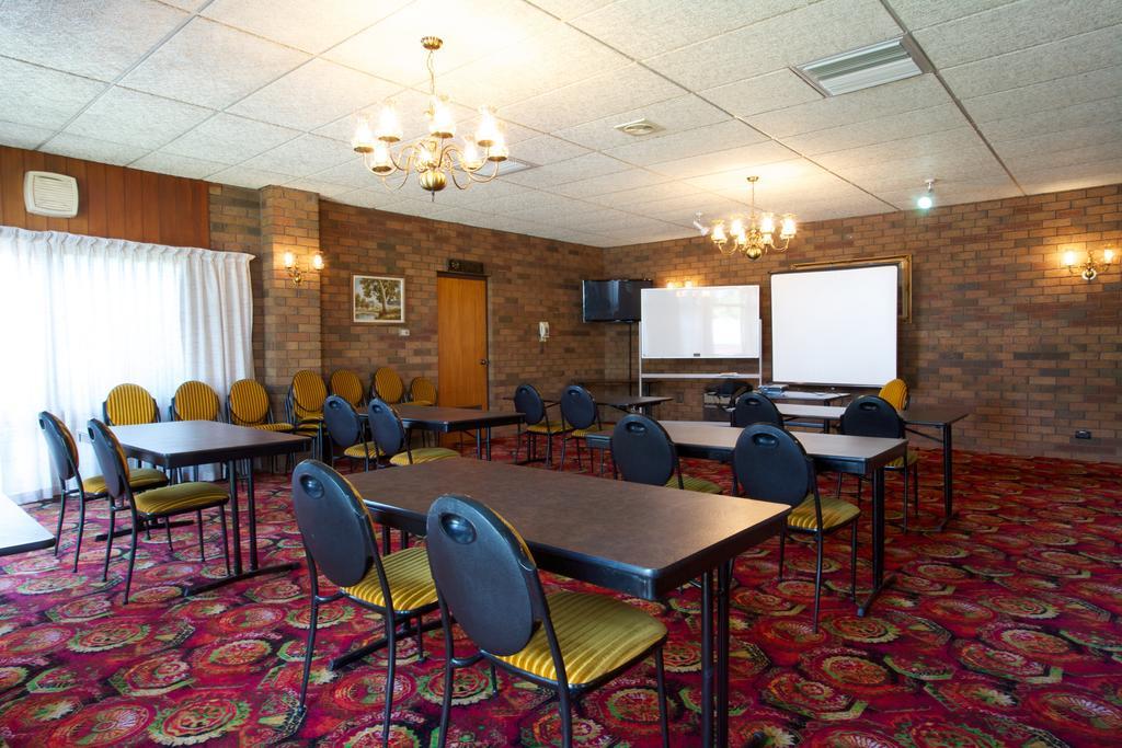 Golden Grain Motor Inn Horsham Esterno foto