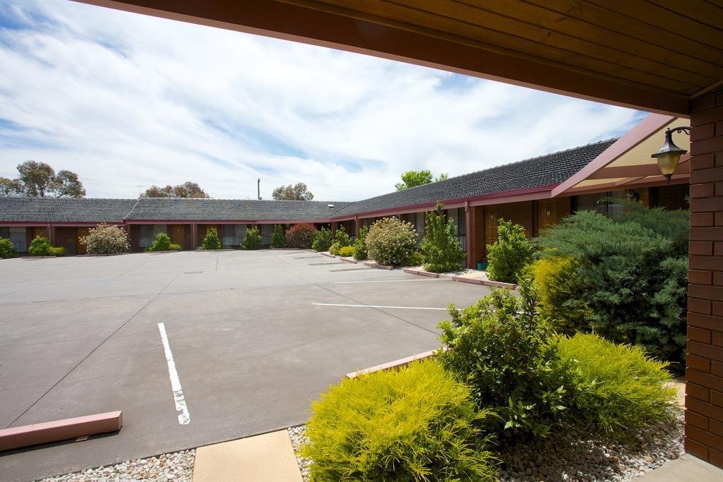 Golden Grain Motor Inn Horsham Esterno foto