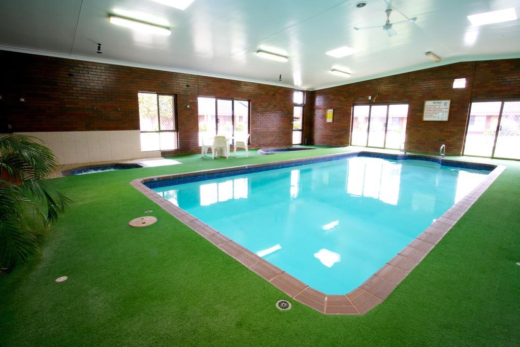 Golden Grain Motor Inn Horsham Esterno foto