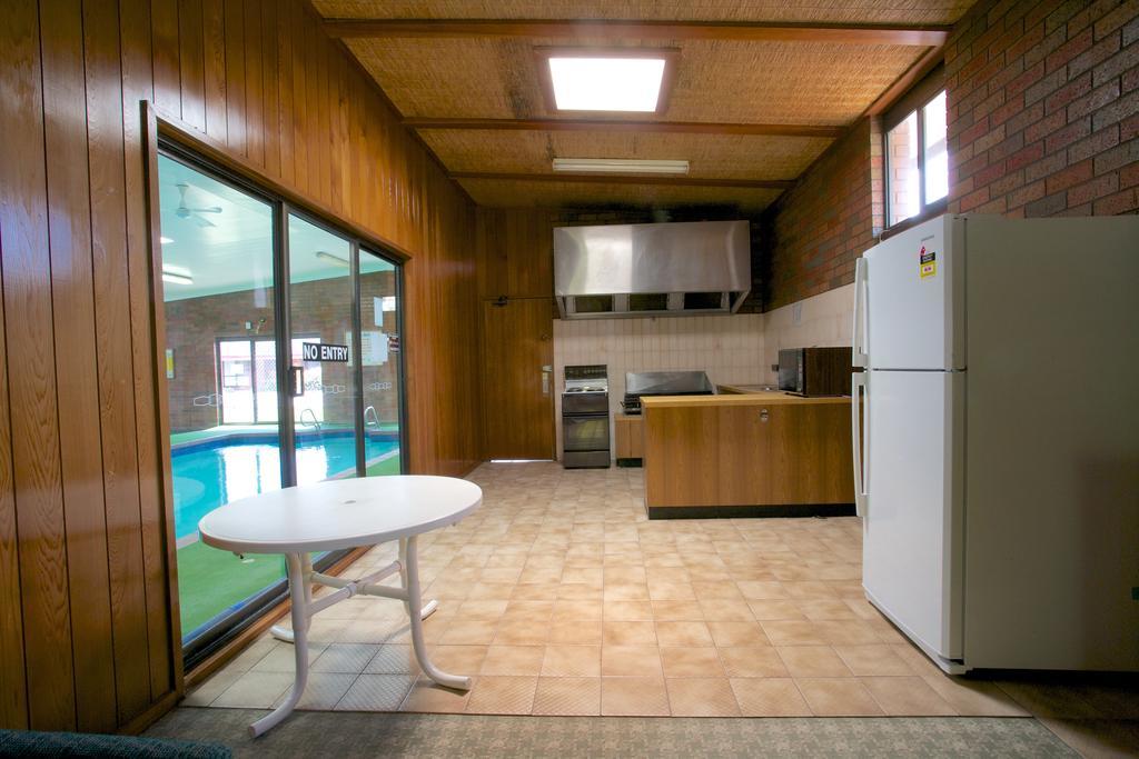 Golden Grain Motor Inn Horsham Esterno foto