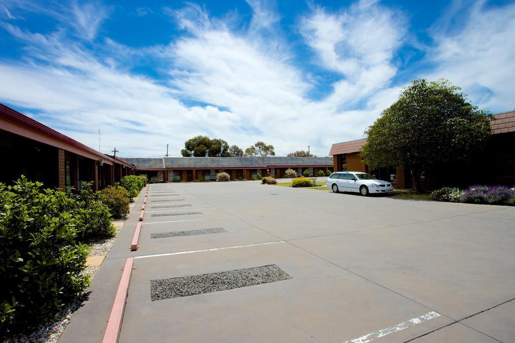 Golden Grain Motor Inn Horsham Esterno foto