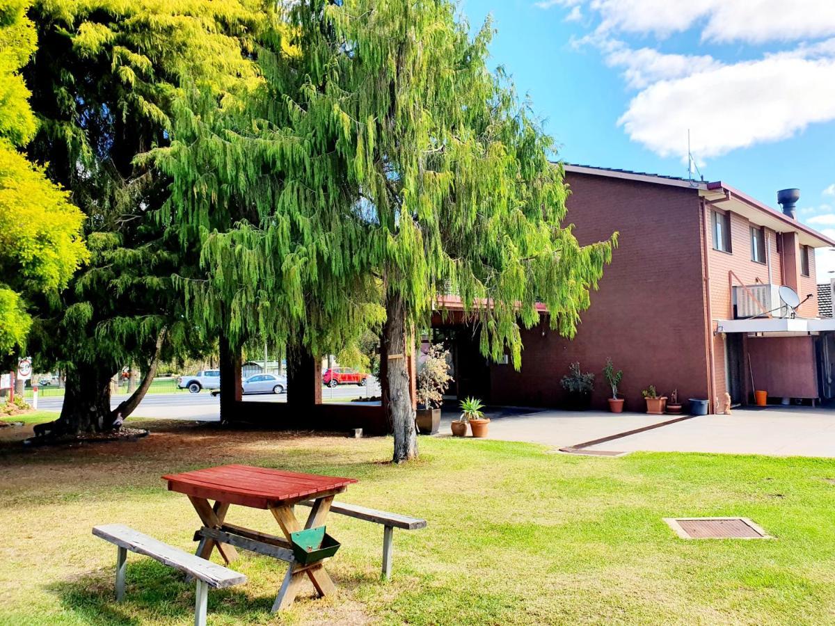 Golden Grain Motor Inn Horsham Esterno foto
