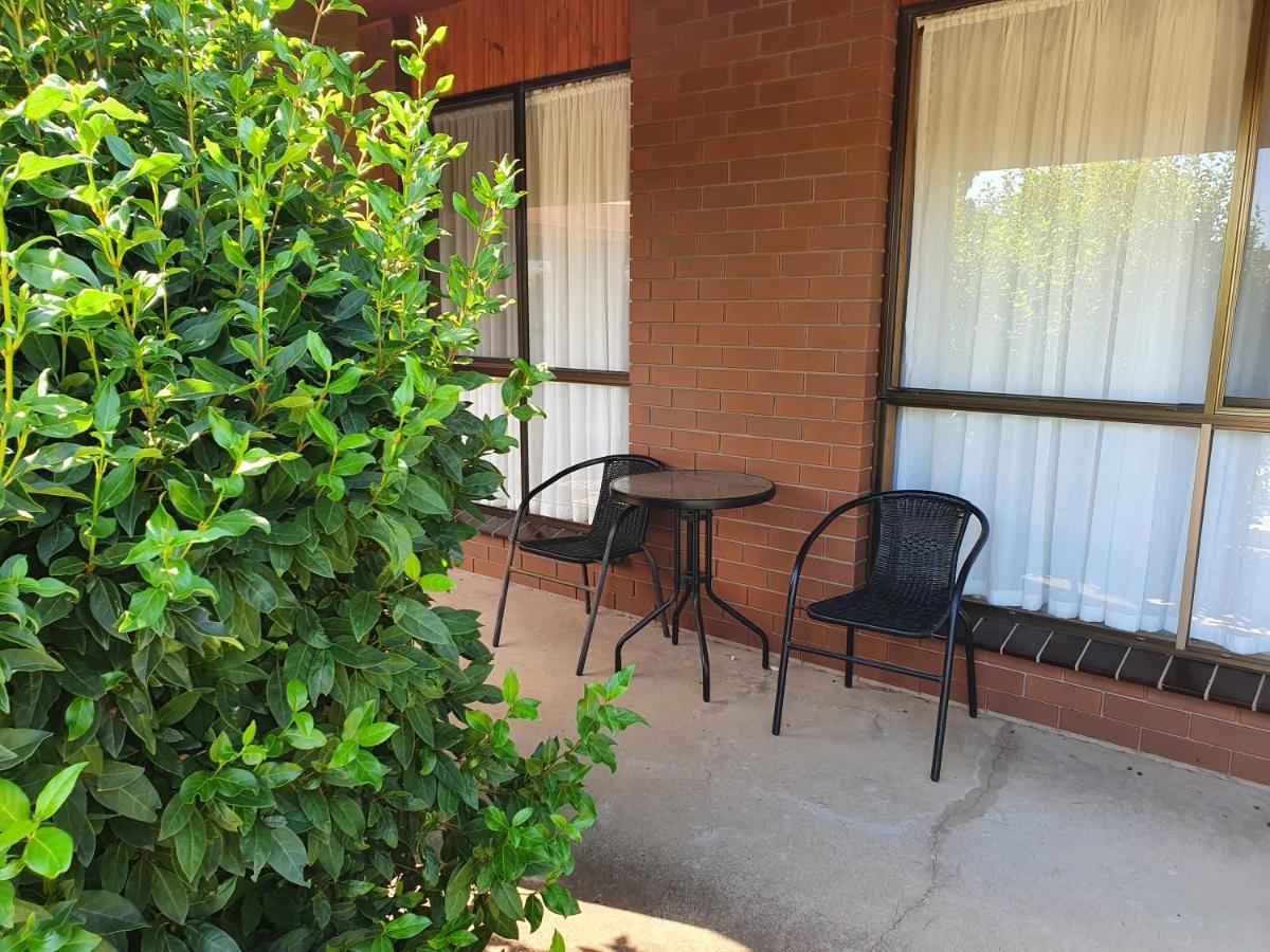 Golden Grain Motor Inn Horsham Esterno foto