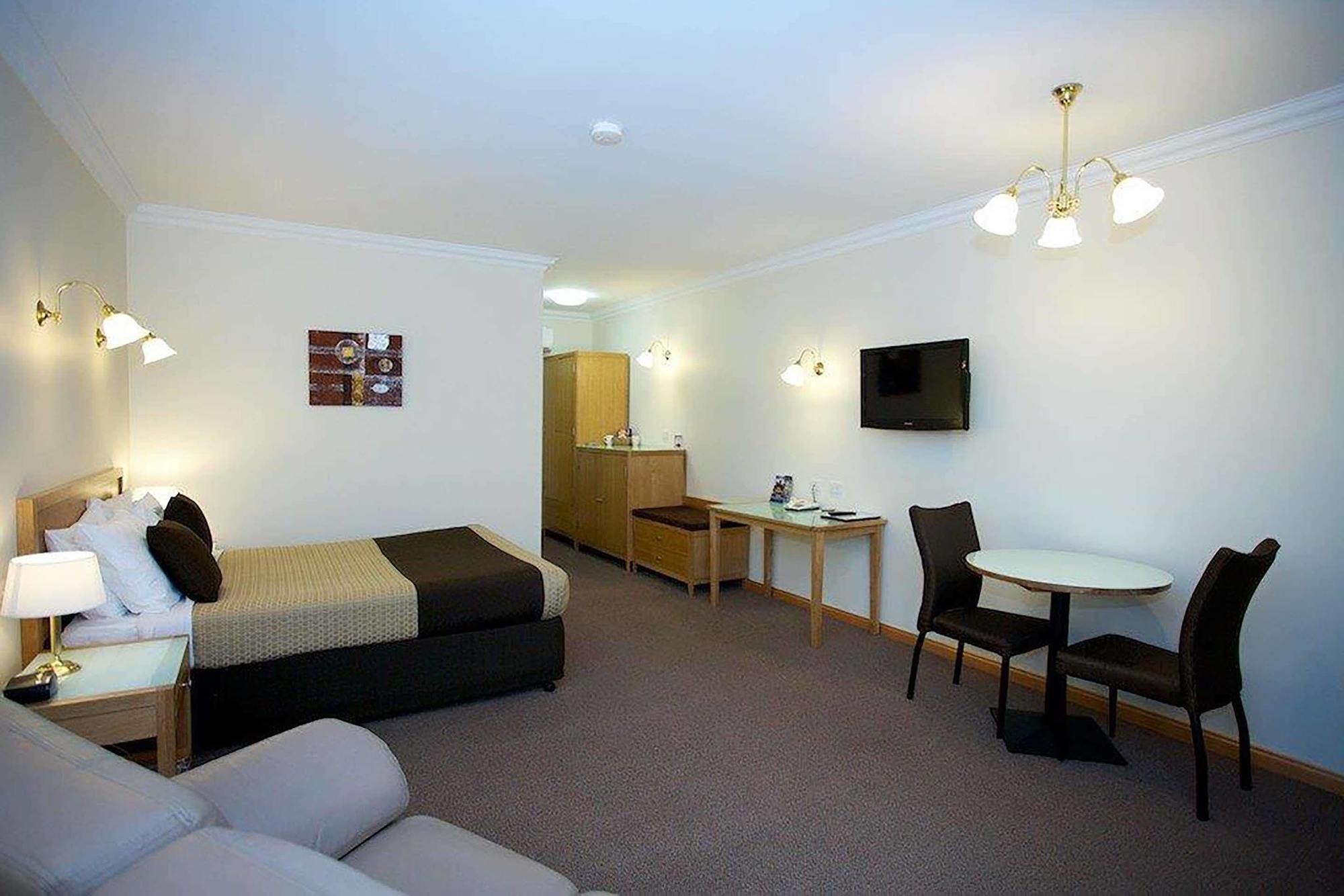 Golden Grain Motor Inn Horsham Esterno foto
