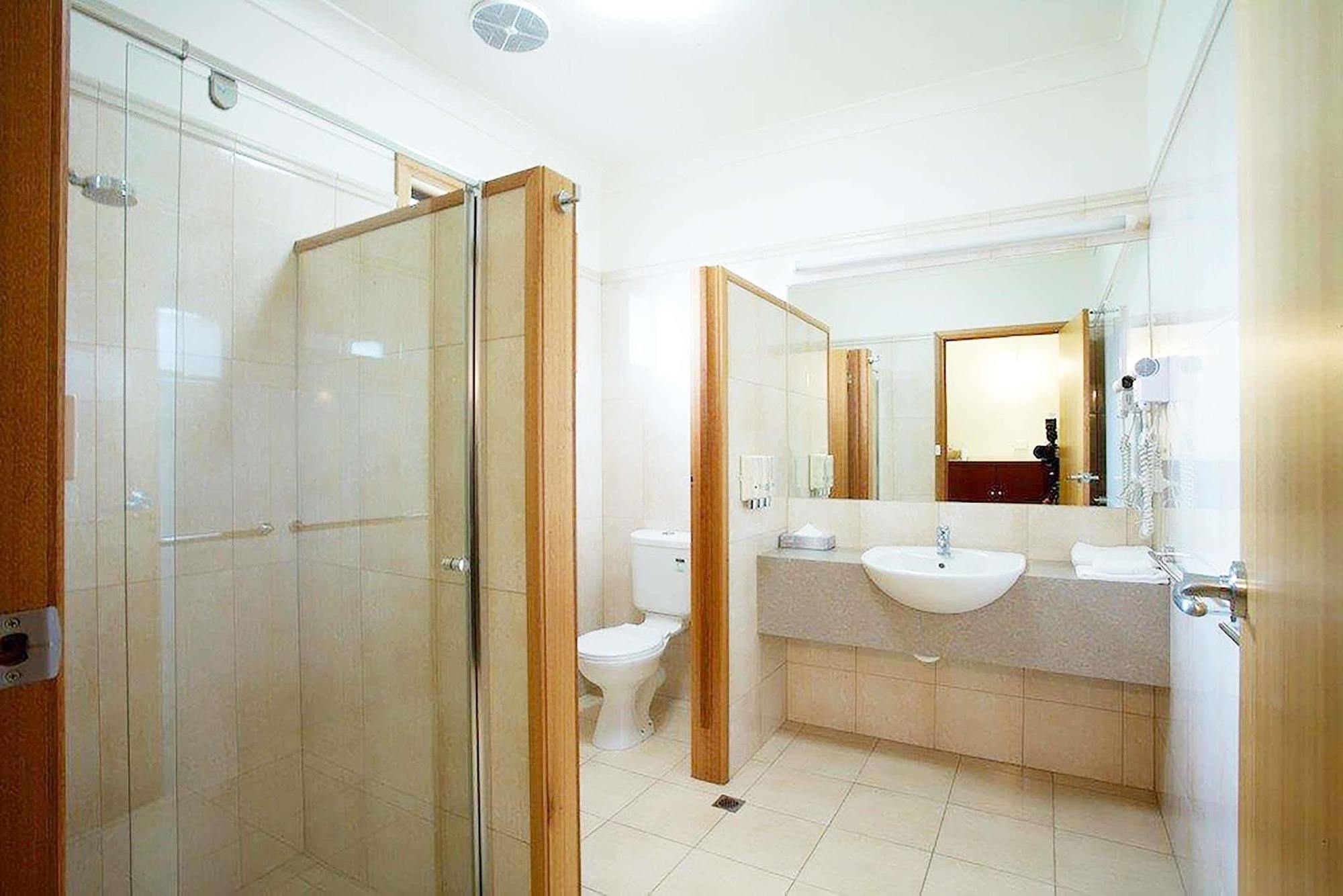 Golden Grain Motor Inn Horsham Esterno foto