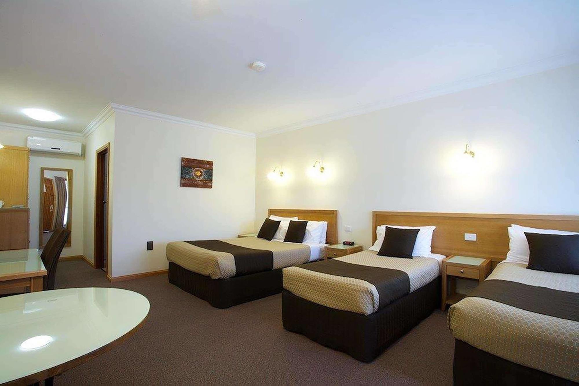 Golden Grain Motor Inn Horsham Esterno foto