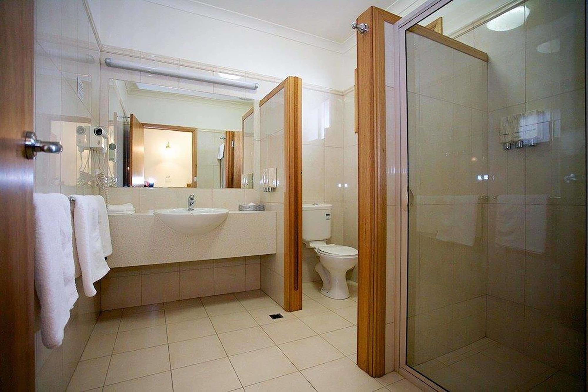Golden Grain Motor Inn Horsham Esterno foto