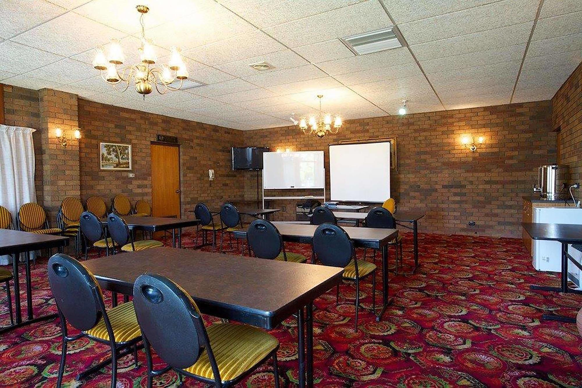 Golden Grain Motor Inn Horsham Esterno foto