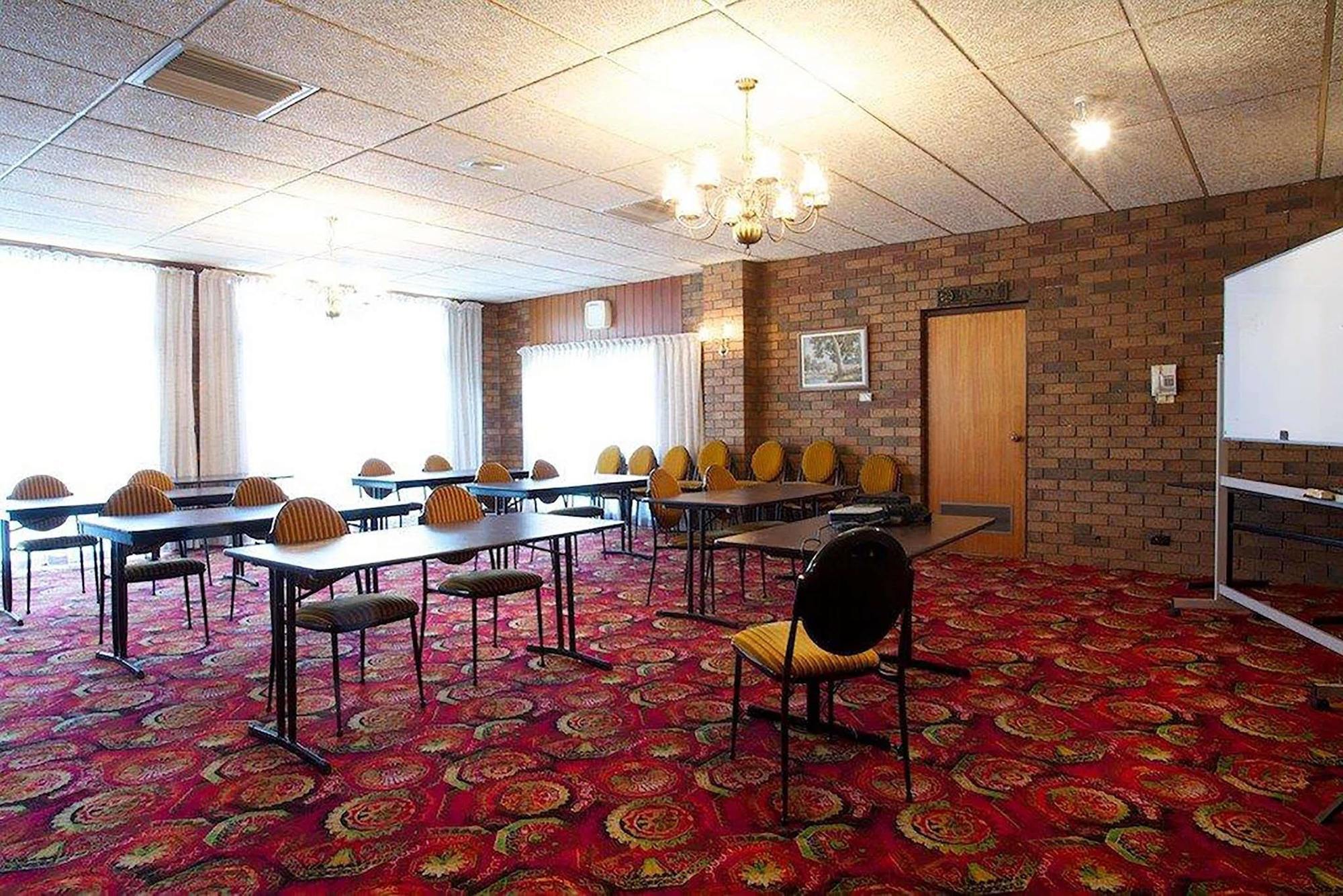 Golden Grain Motor Inn Horsham Esterno foto